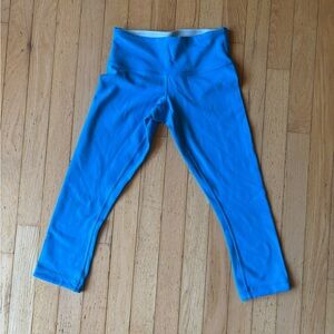 [SOLD] Lululemon Cropped Blue Capri Leggings